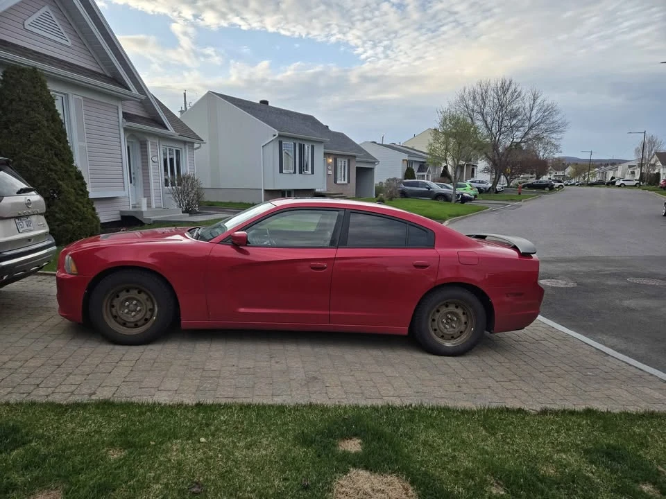 2011 Dodge Charger 7th Gen - Image 2 of 8