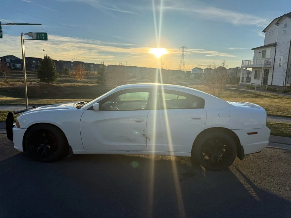 2011 Dodge Charger - Image 5 of 17