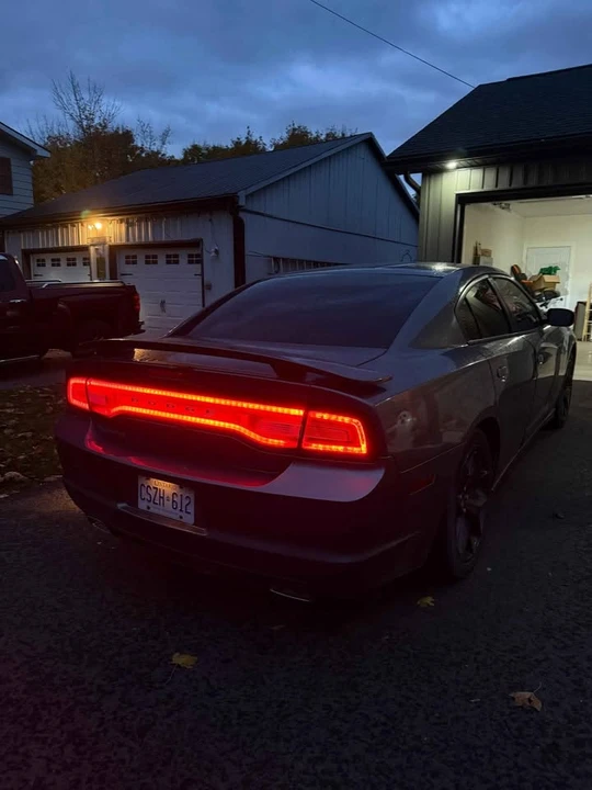 2011 Dodge Charger 7th Gen - Image 2 of 7