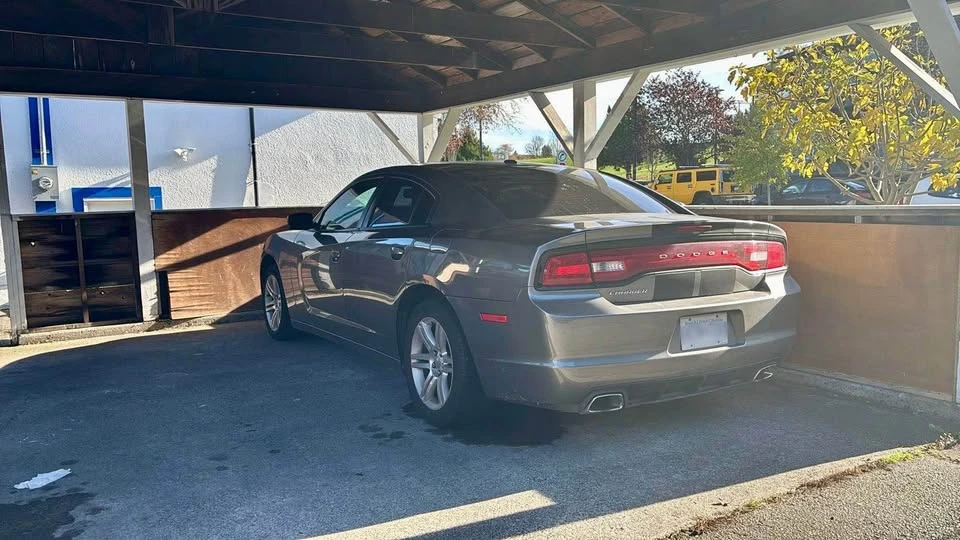 2011 Dodge Charger 7th Gen - Image 3 of 9