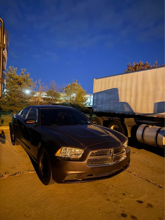 2011 Dodge Charger 7th Gen - Image 3 of 5
