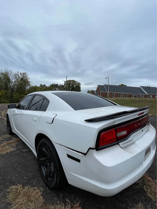 2011 Dodge Charger 7th Gen - Image 2 of 11