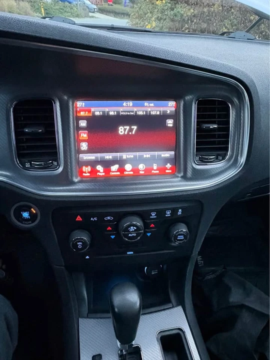 2011 Dodge Charger 7th Gen - Image 5 of 12