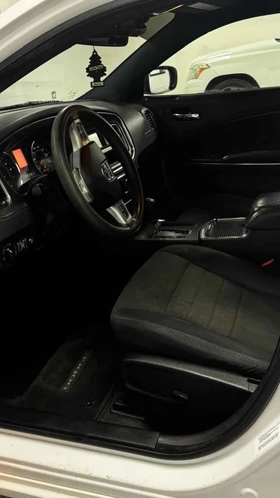 2011 Dodge Charger 7th Gen - Image 10 of 11