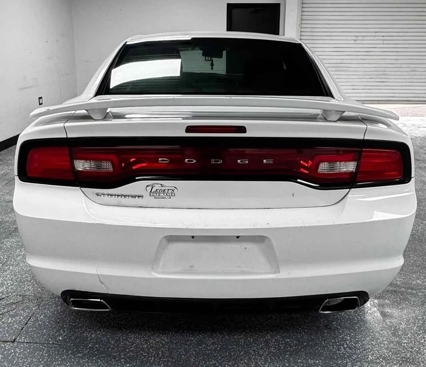 2011 Dodge Charger 7th Gen - Image 5 of 11