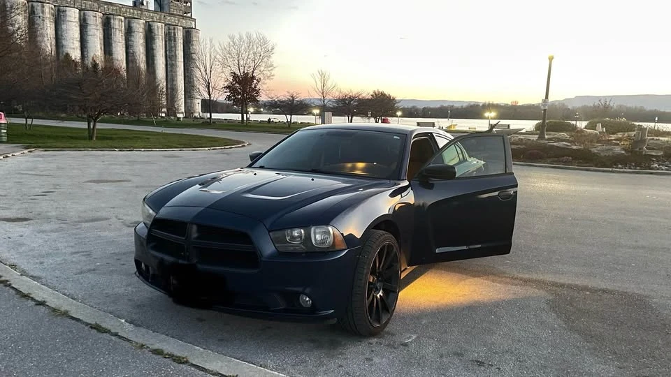 2011 Dodge Charger 7th Gen - Image 3 of 10