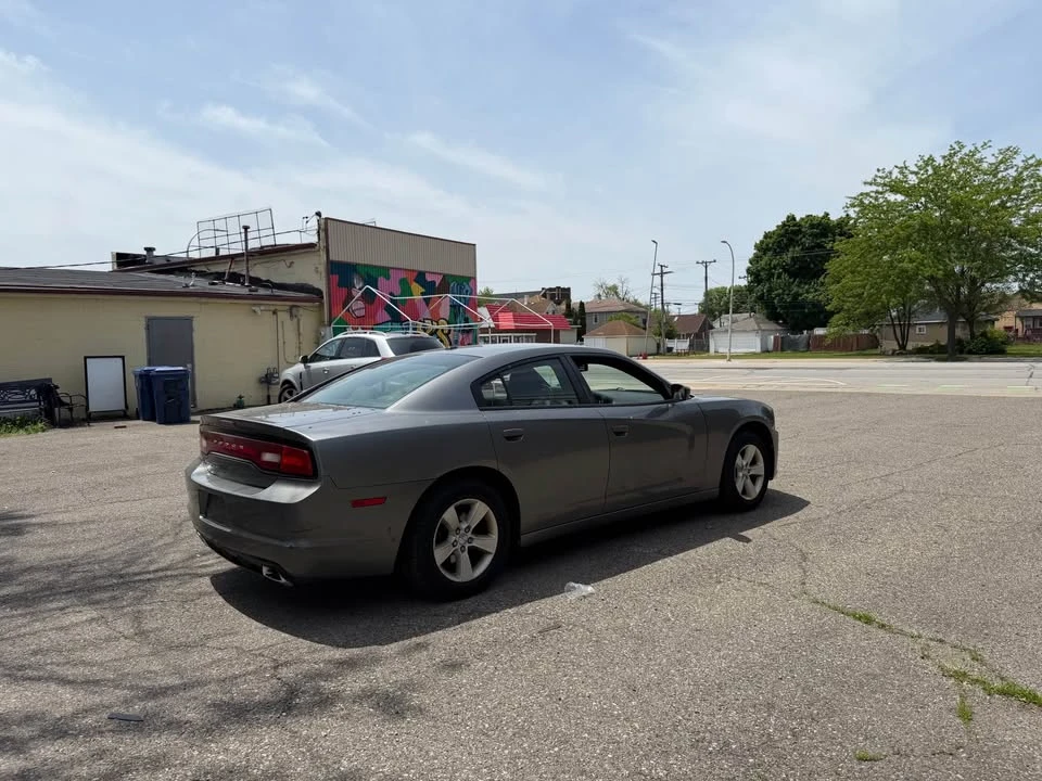 2011 Dodge Charger 7th Gen - Image 4 of 11