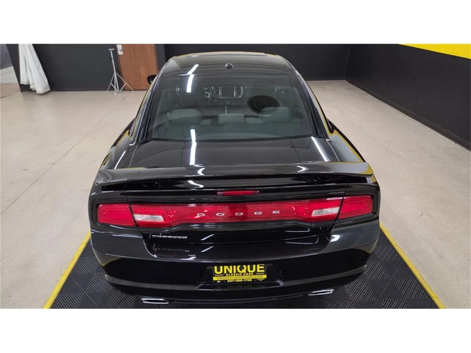 2011 Dodge Charger 7th Gen - Image 20 of 31