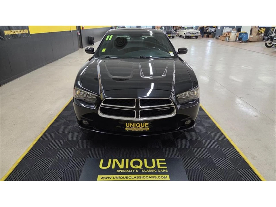 2011 Dodge Charger 7th Gen - Image 2 of 31