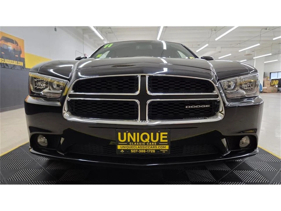 2011 Dodge Charger 7th Gen - Image 9 of 31