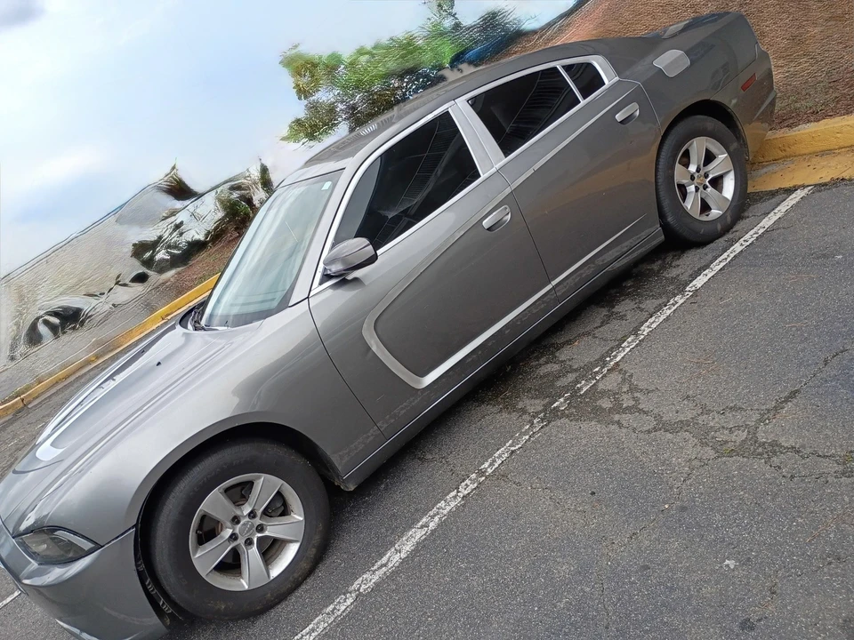 2011 Dodge Charger 7th Gen - Image 21 of 26