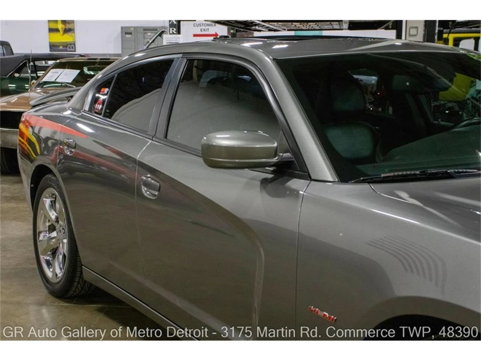 2011 Dodge Charger 7th Gen - Image 24 of 31
