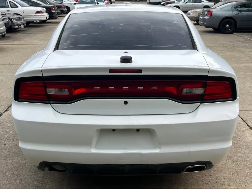 2011 Dodge Charger 7th Gen - Image 5 of 9