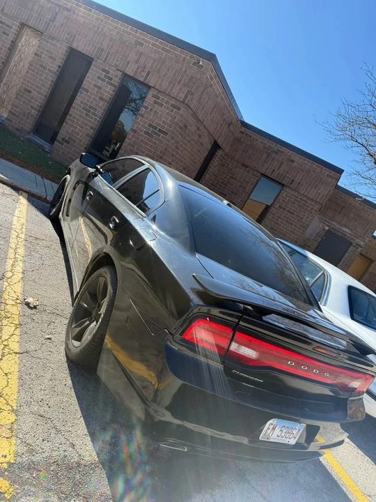 2011 Dodge Charger 7th Gen - Image 3 of 5