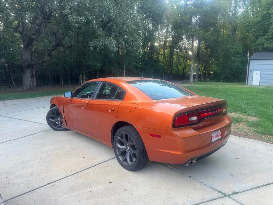 2011 Dodge Charger 7th Gen - Image 6 of 8