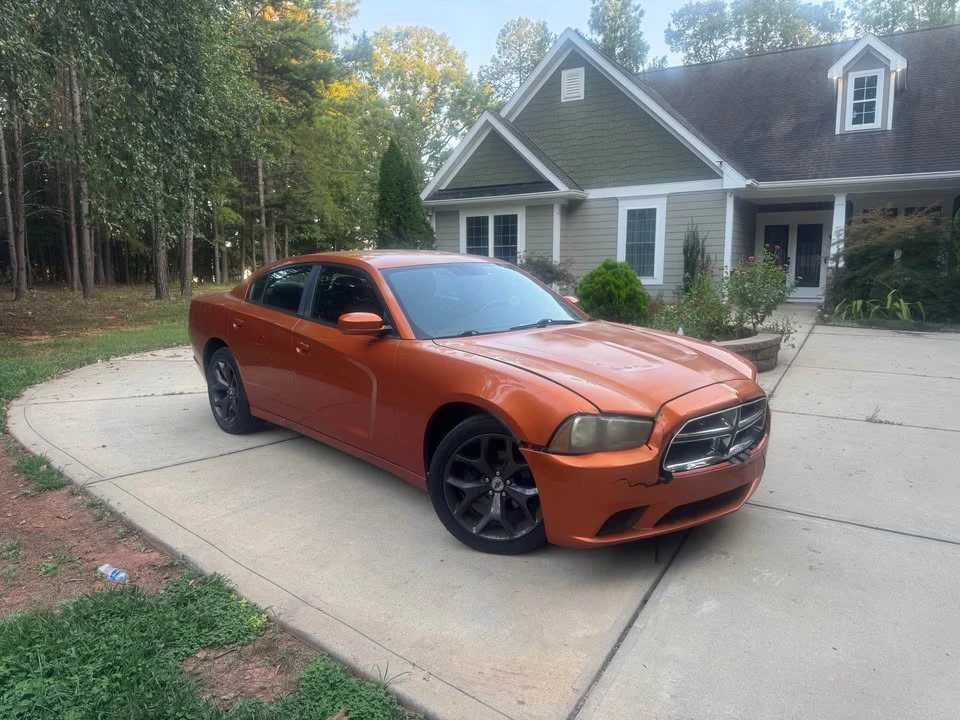2011 Dodge Charger 7th Gen - Image 4 of 8