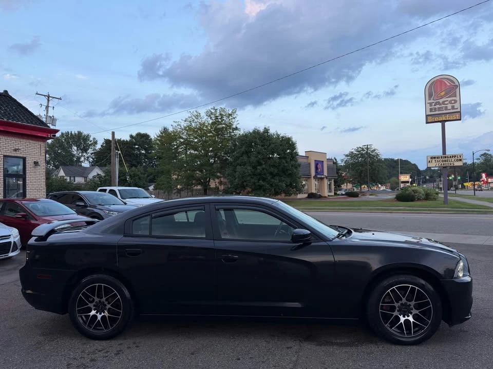2011 Dodge Charger 7th Gen - Image 6 of 16