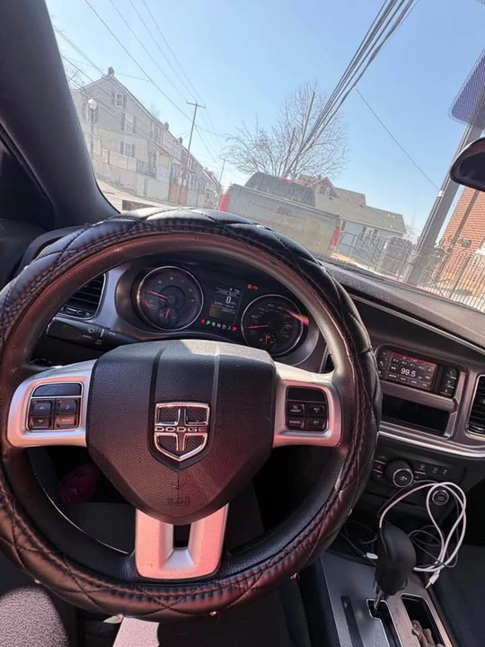2011 Dodge Charger 7th Gen - Image 2 of 6