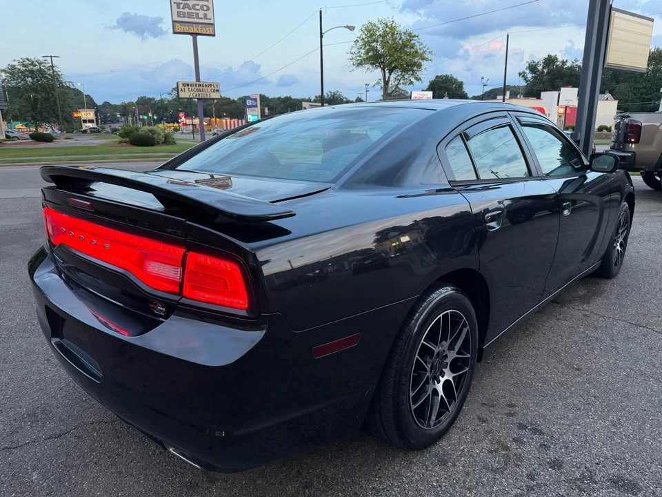 2011 Dodge Charger 7th Gen - Image 4 of 16