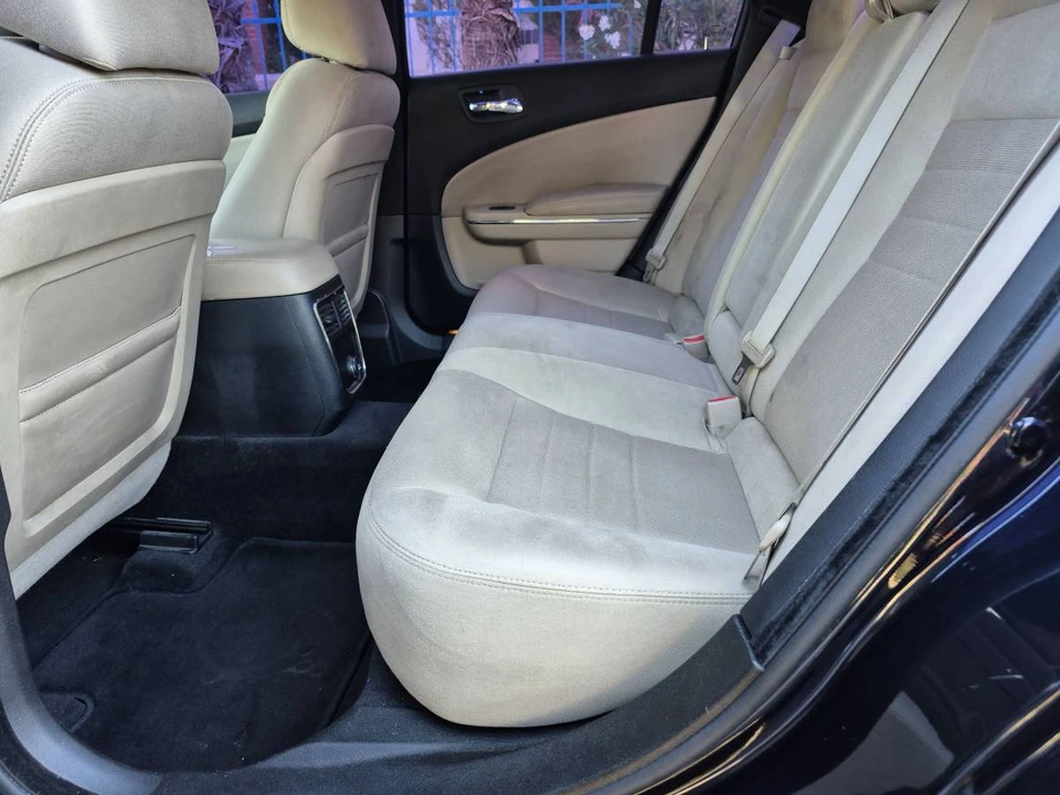 2011 Dodge Charger 7th Gen - Image 8 of 10