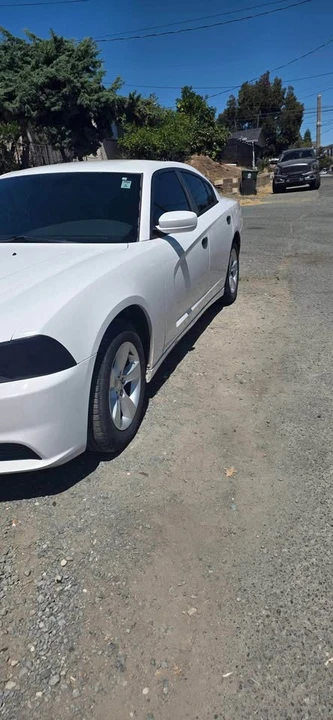 2011 Dodge Charger 7th Gen - Image 2 of 9