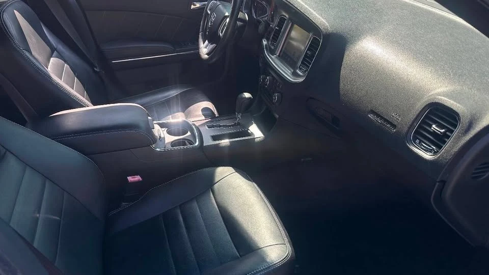 2011 Dodge Charger 7th Gen - Image 6 of 13