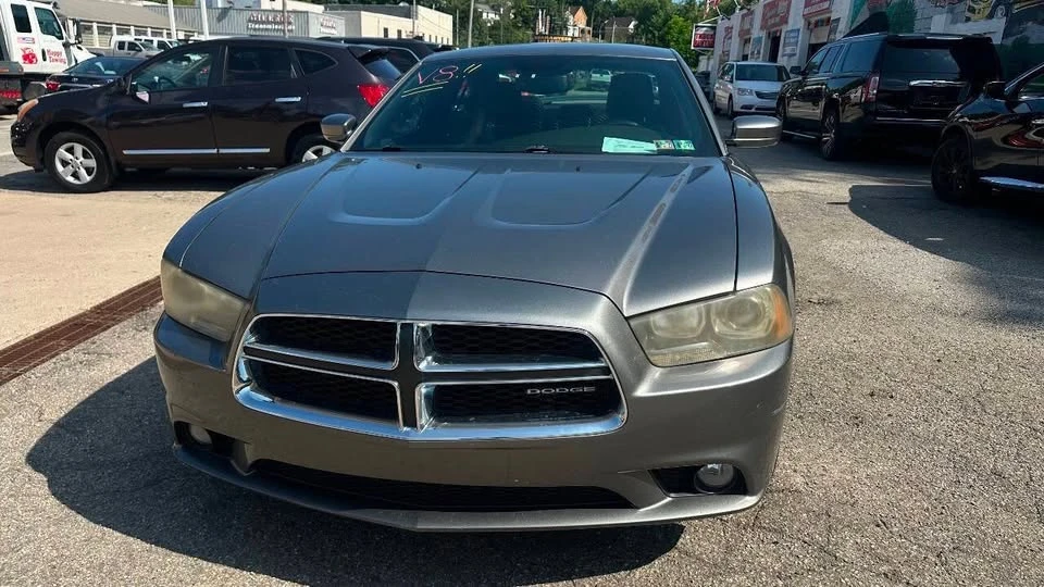 2011 Dodge Charger 7th Gen - Image 3 of 13