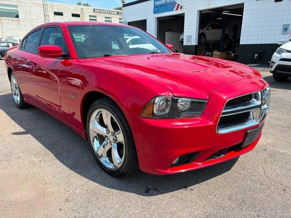 2011 Dodge Charger 7th Gen - Image 2 of 11