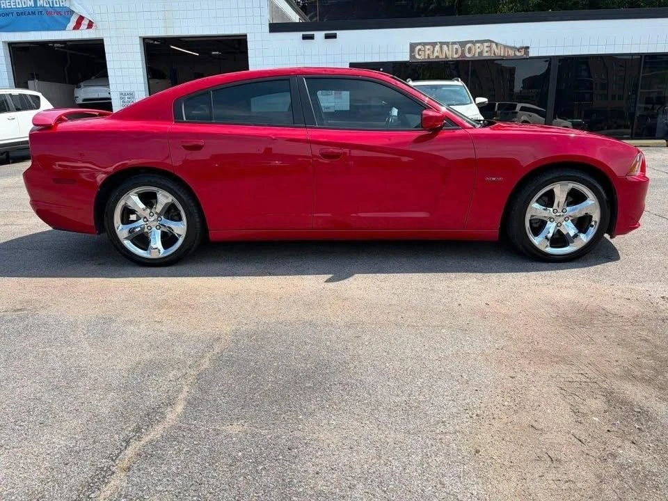 2011 Dodge Charger 7th Gen - Image 3 of 11