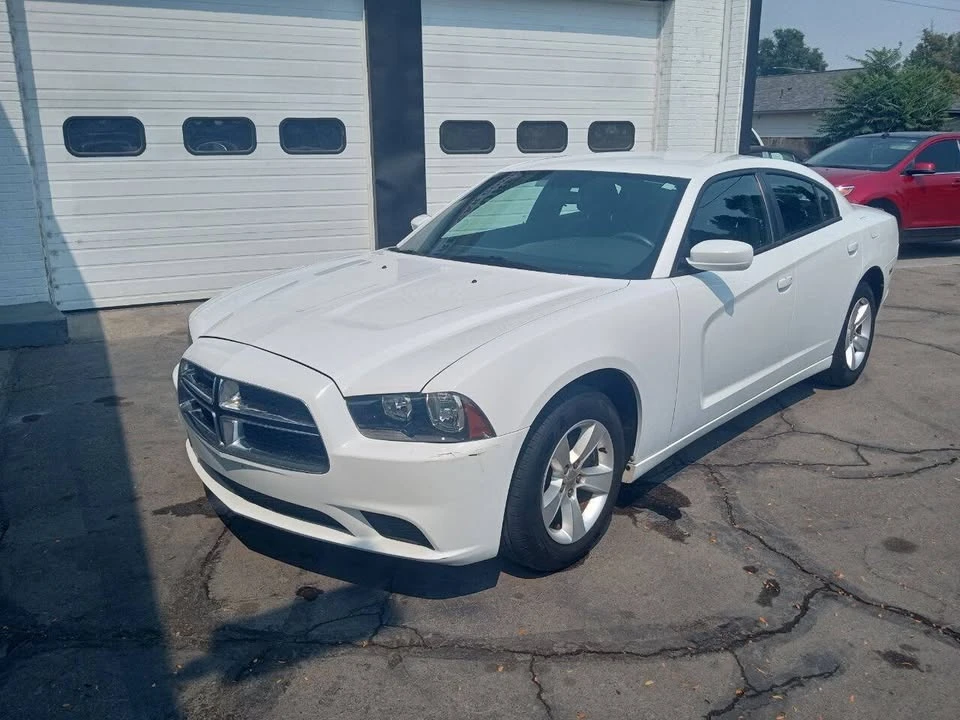 2011 Dodge Charger 7th Gen - Image 2 of 13