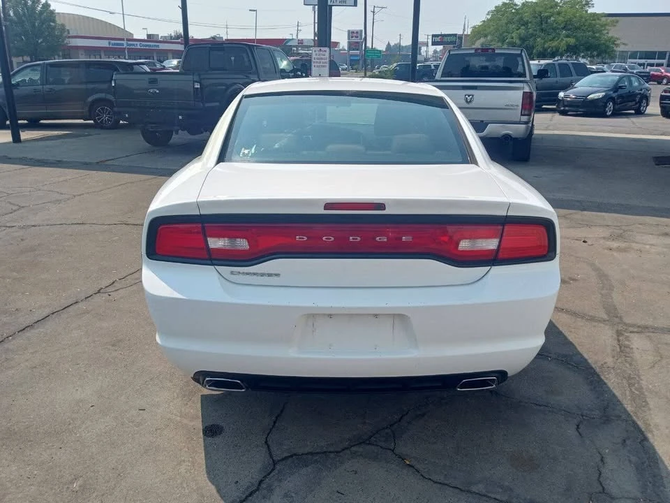2011 Dodge Charger 7th Gen - Image 5 of 13