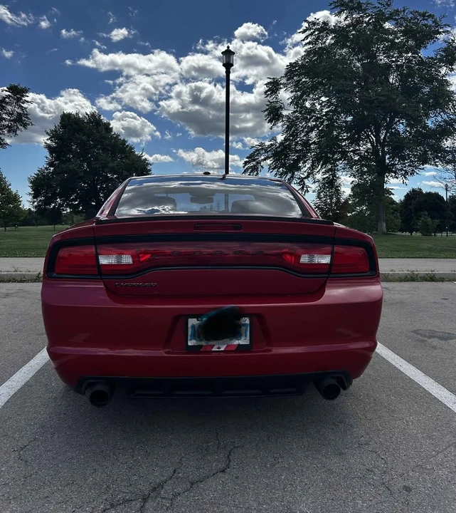 2011 Dodge Charger 7th Gen - Image 4 of 14
