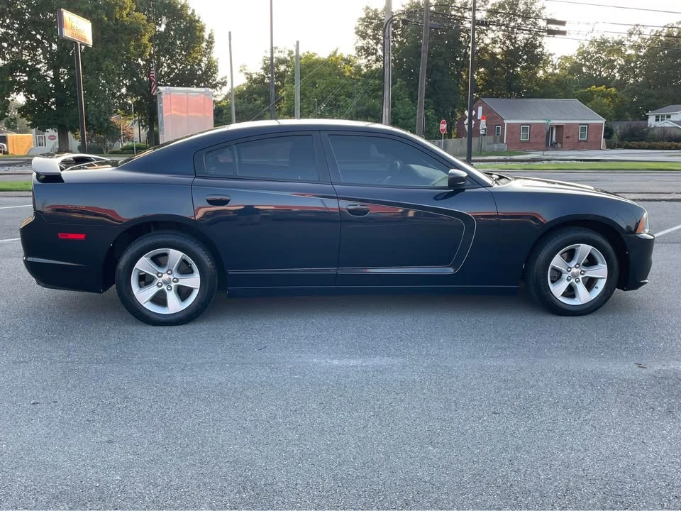 2011 Dodge Charger 7th Gen - Image 8 of 13