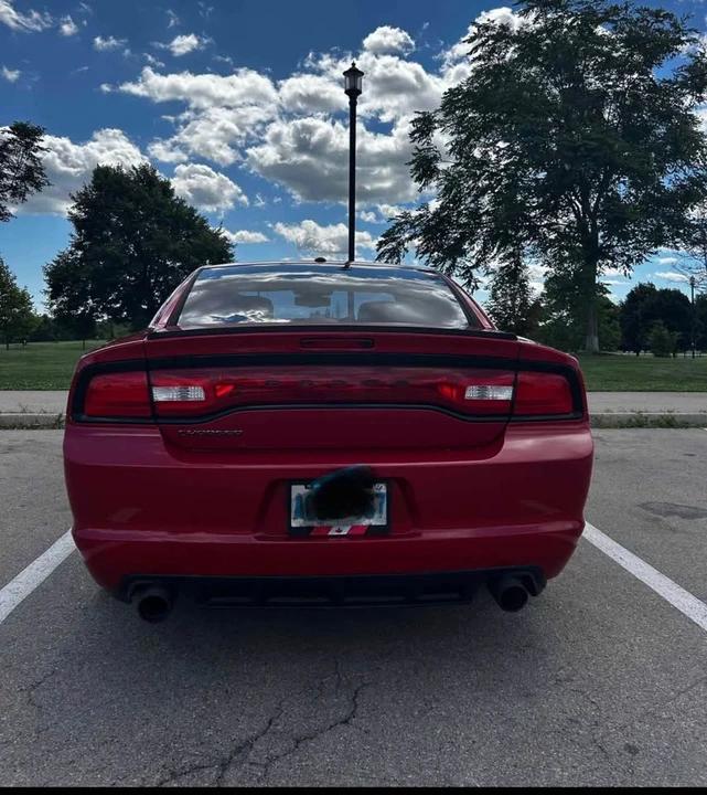 2011 Dodge Charger 7th Gen - Image 3 of 11