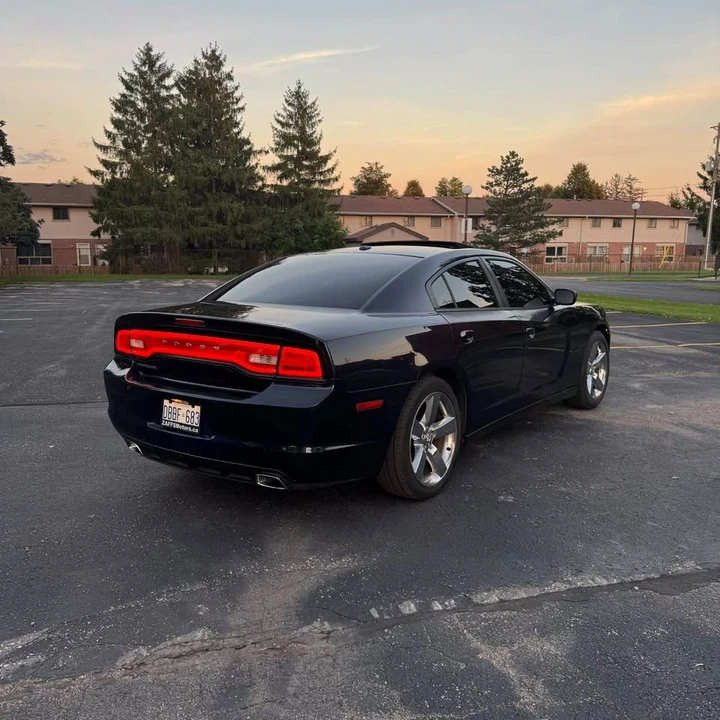 2011 Dodge Charger 7th Gen - Image 6 of 15