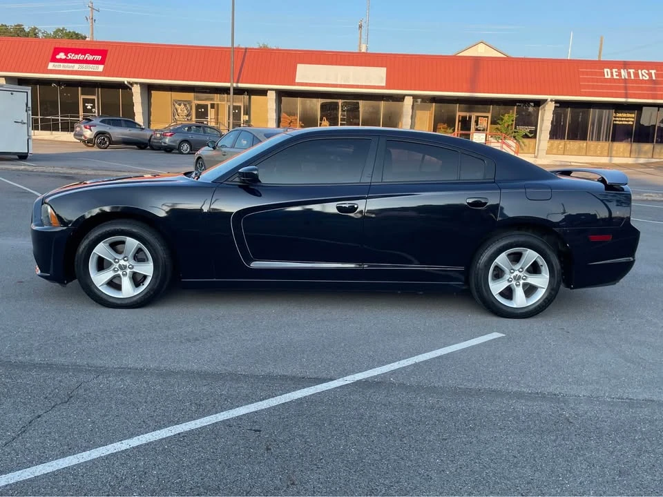 2011 Dodge Charger 7th Gen - Image 2 of 13