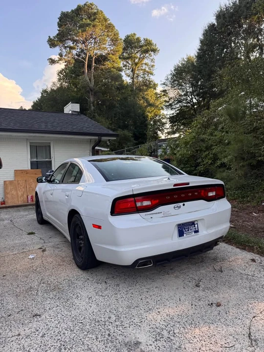 2011 Dodge Charger 7th Gen - Image 2 of 12