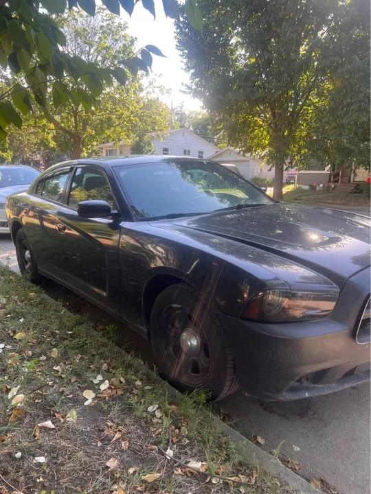 2011 Dodge Charger 7th Gen - Image 2 of 7
