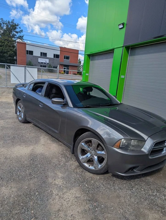 2011 Dodge Charger 7th Gen - Image 2 of 5