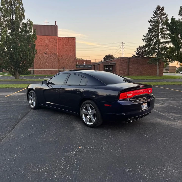2011 Dodge Charger 7th Gen - Image 4 of 16