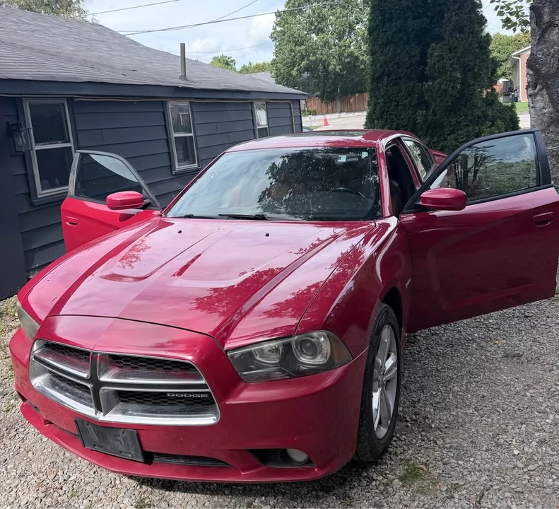 2011 Dodge Charger 7th Gen - Image 4 of 18