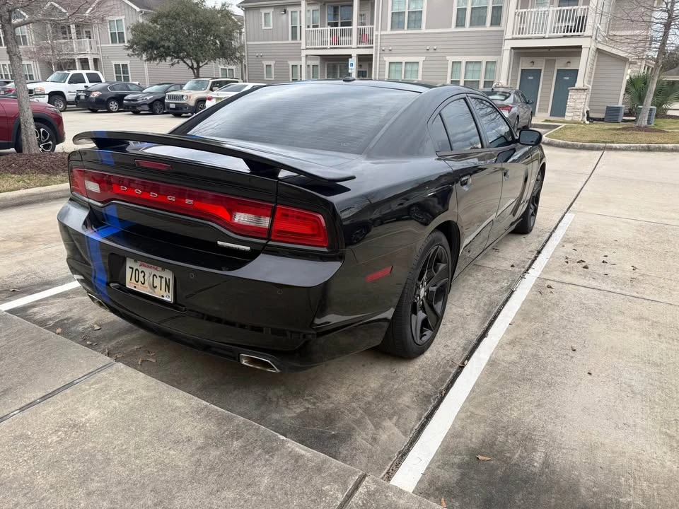 2011 Dodge Charger 7th Gen - Image 5 of 11