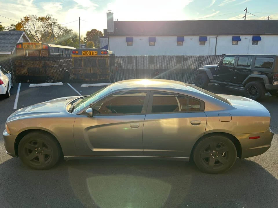 2011 Dodge Charger 7th Gen - Image 5 of 9