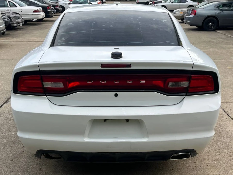 2011 Dodge Charger 7th Gen - Image 5 of 9