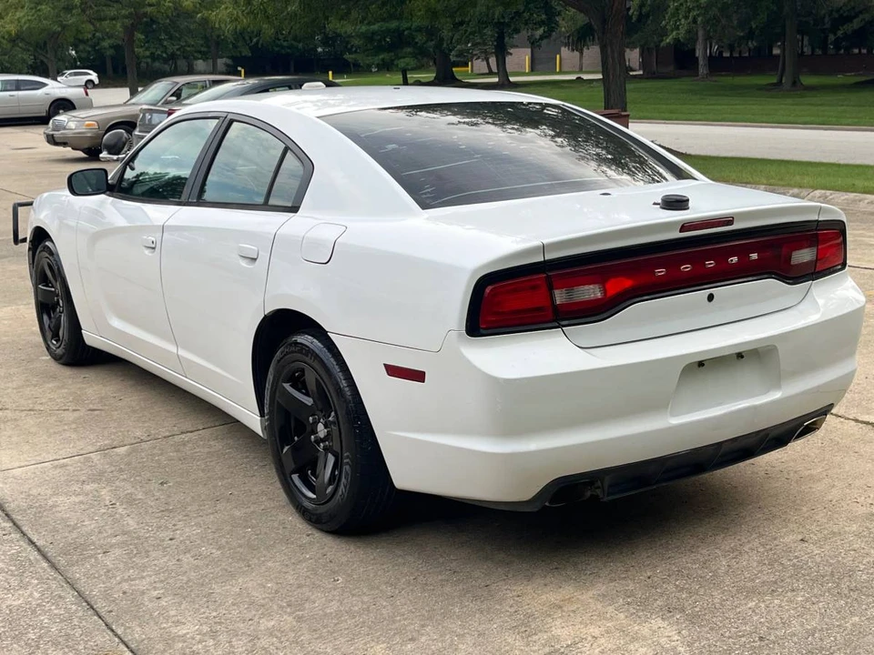 2011 Dodge Charger 7th Gen - Image 7 of 9