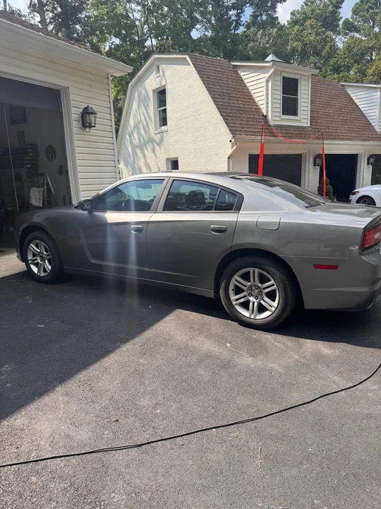 2011 Dodge Charger 7th Gen - Image 2 of 13