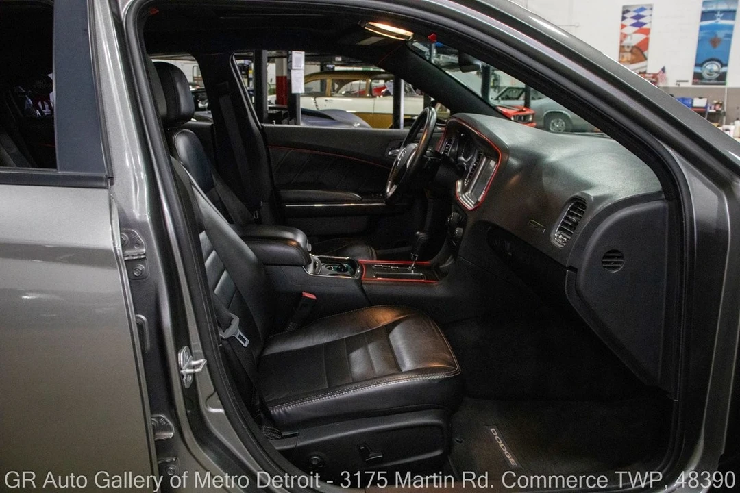 2011 Dodge Charger 7th Gen - Image 28 of 31