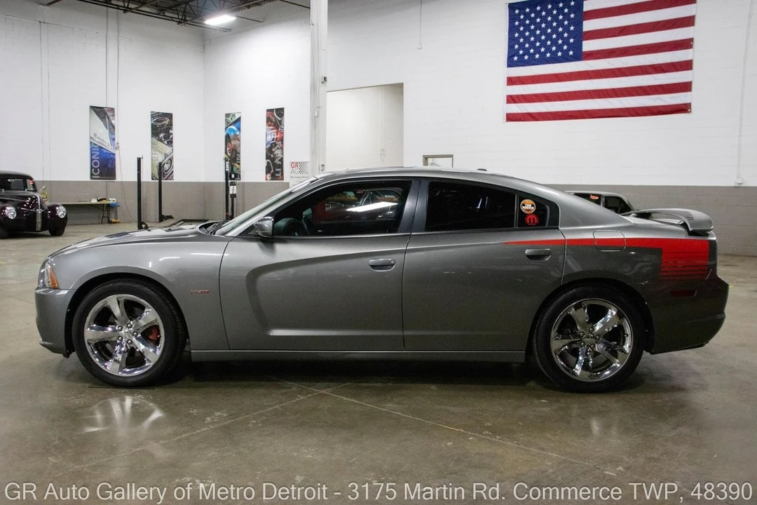 2011 Dodge Charger 7th Gen - Image 2 of 31