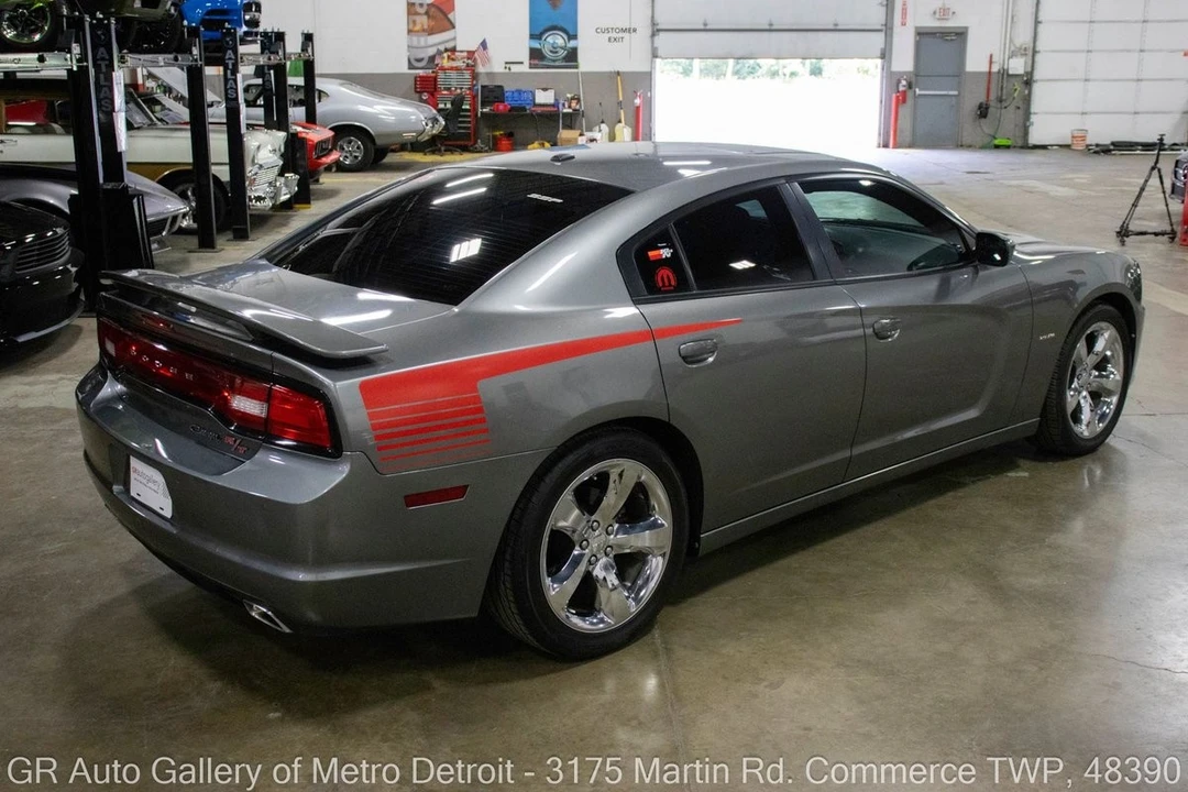 2011 Dodge Charger 7th Gen - Image 3 of 31