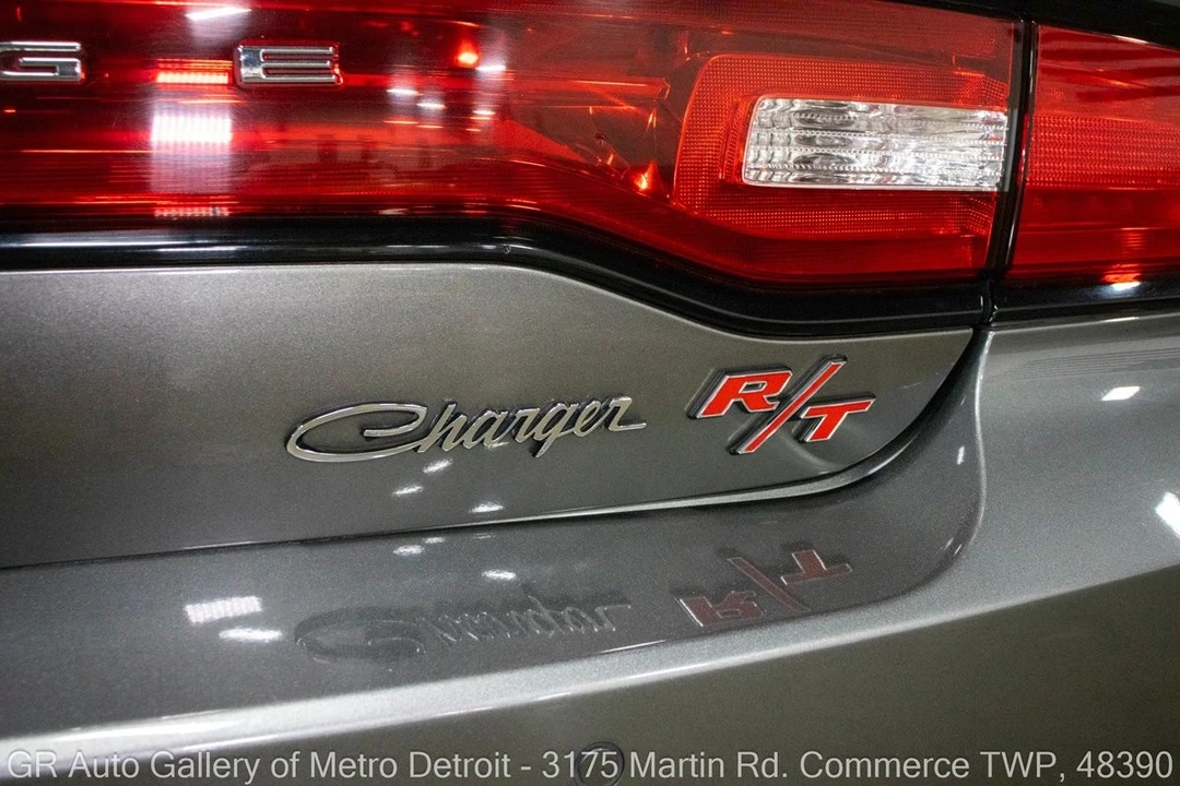 2011 Dodge Charger 7th Gen - Image 24 of 31